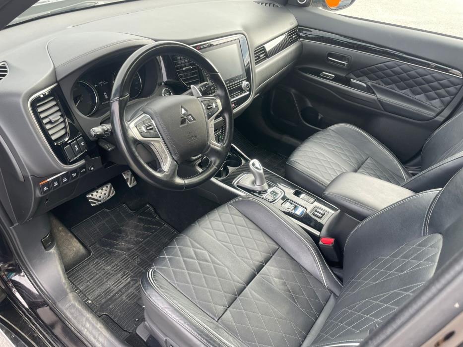 MITSUBISHI OUTLANDER PHEV 2020