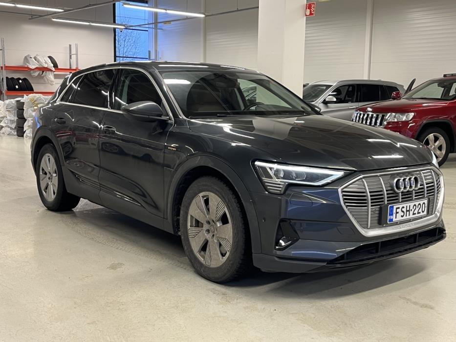 AUDI e-tron 2020