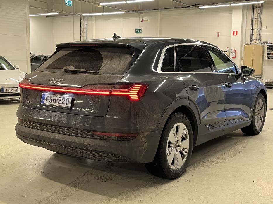 AUDI e-tron 2020