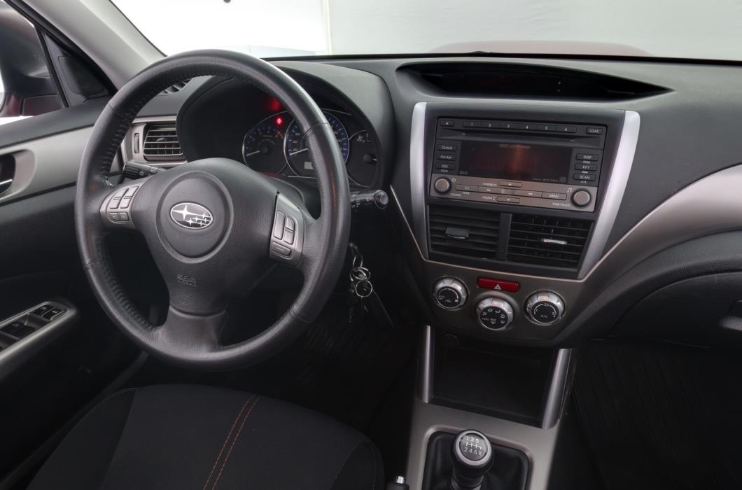 SUBARU Forester 2010