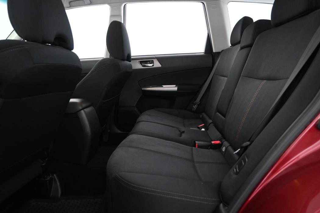 SUBARU Forester 2010