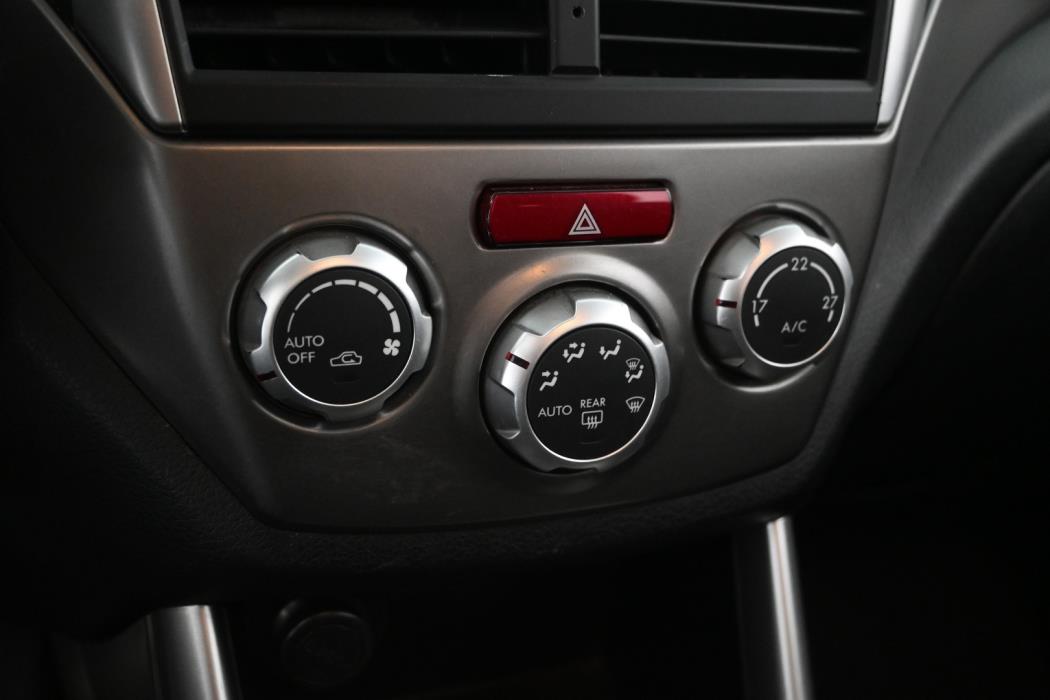 SUBARU Forester 2010