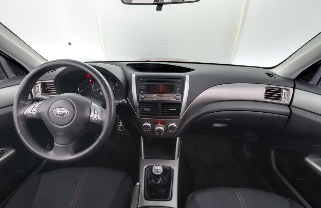 SUBARU Forester 2010