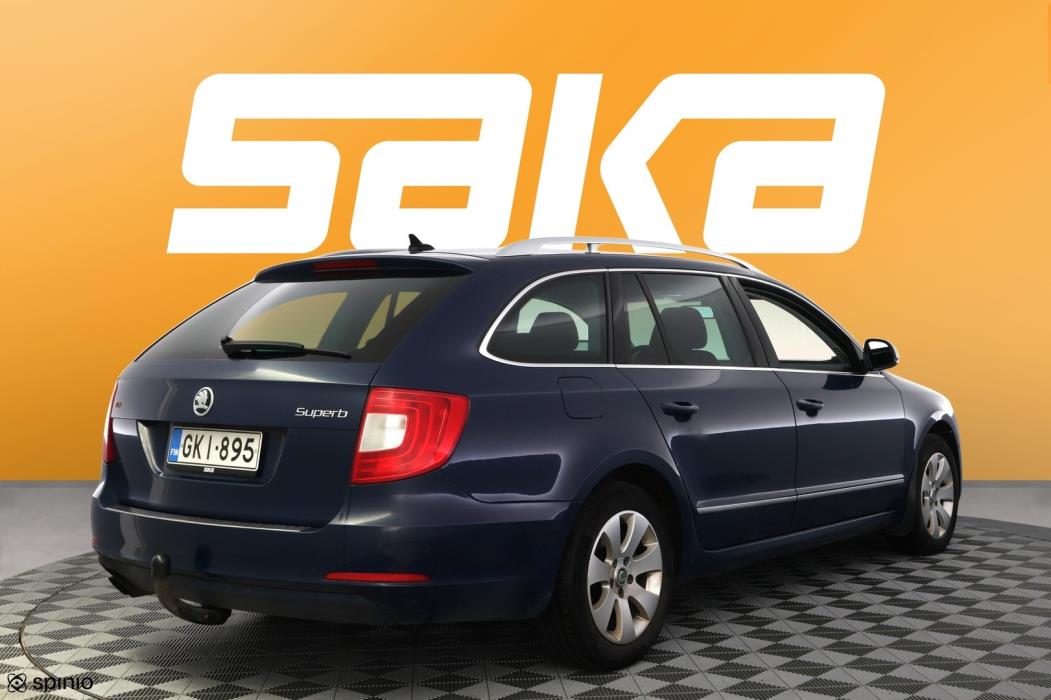 SKODA Superb 2012