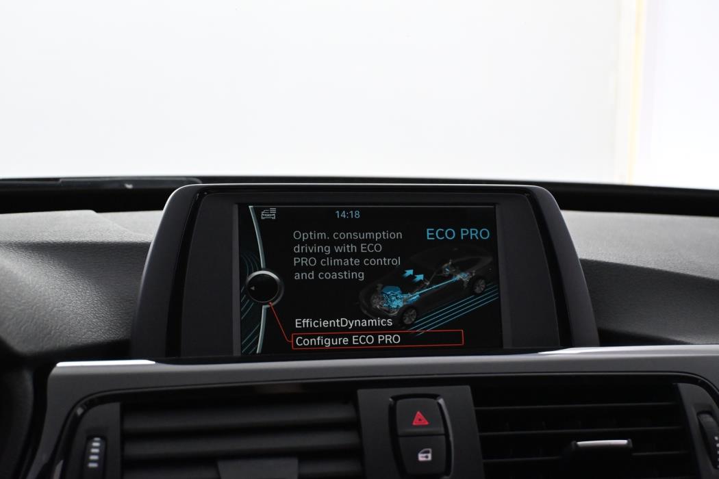 BMW 318 Gran Turismo 2014