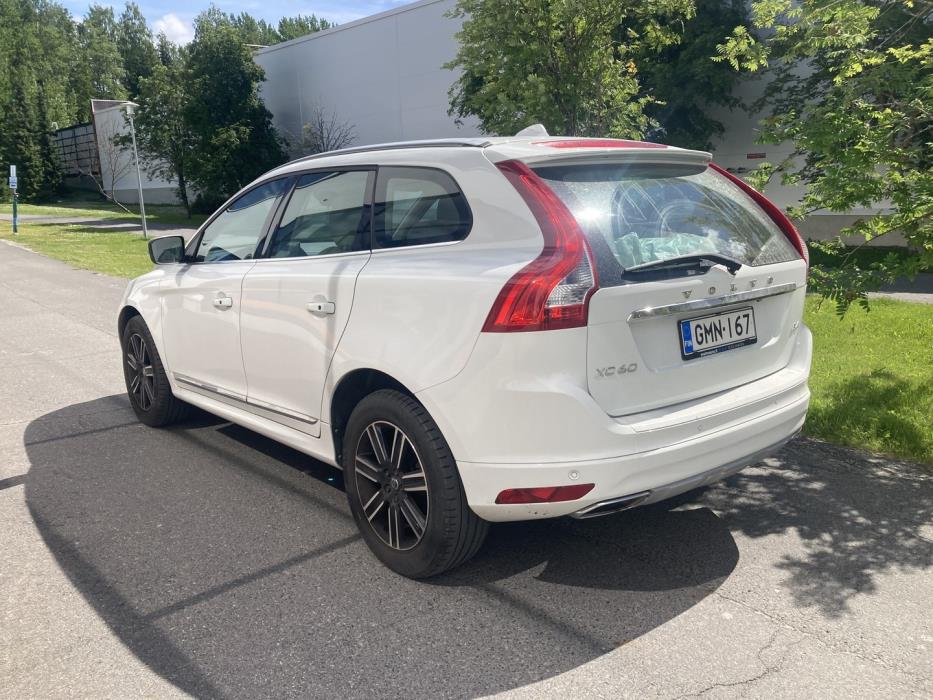 VOLVO XC60 2017