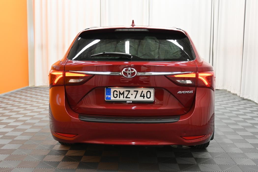 TOYOTA Avensis 2018