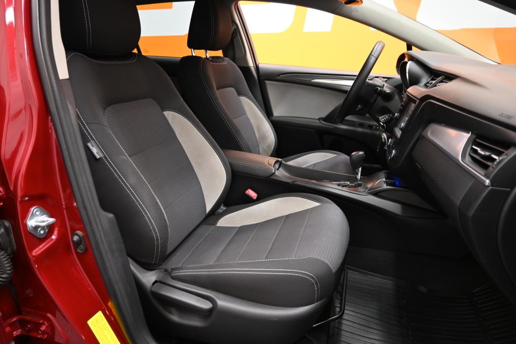 TOYOTA Avensis 2018