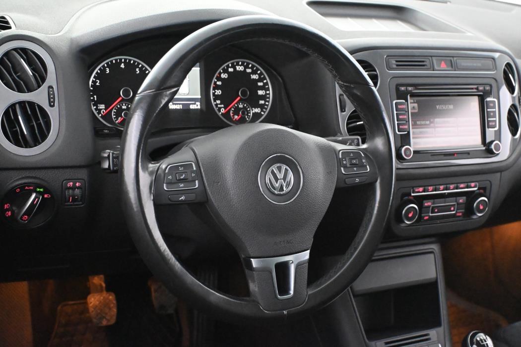 VOLKSWAGEN Tiguan 2012