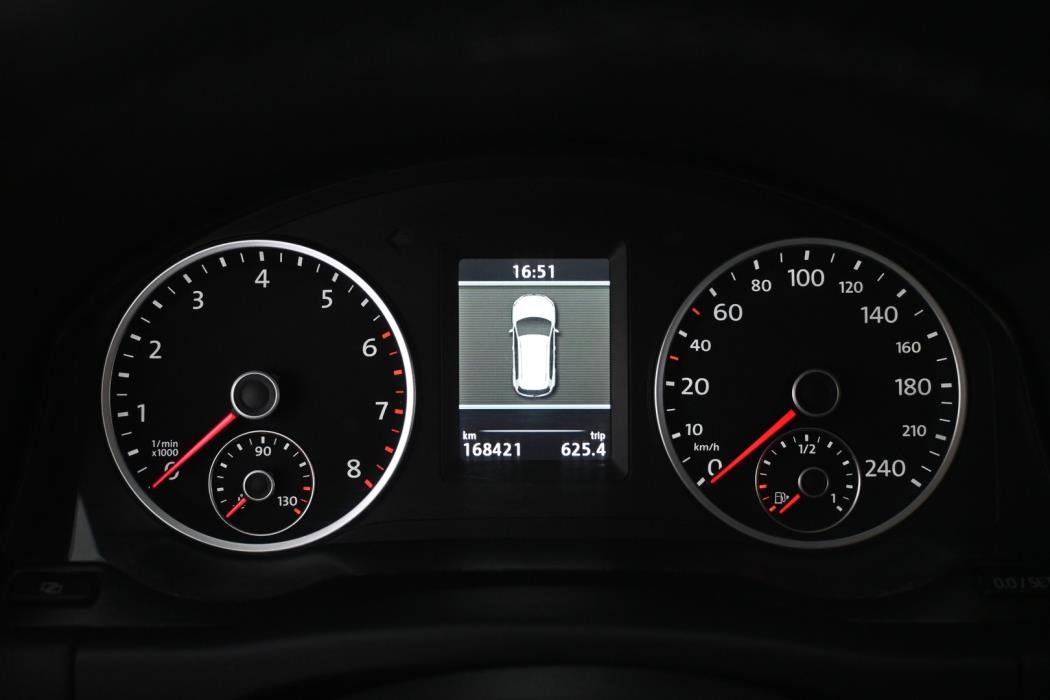 VOLKSWAGEN Tiguan 2012