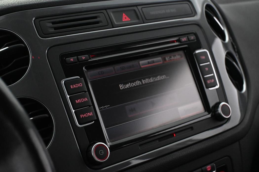 VOLKSWAGEN Tiguan 2012