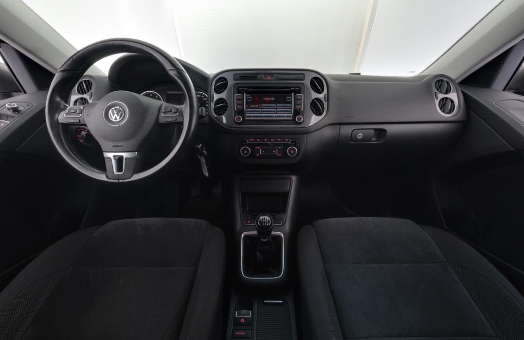 VOLKSWAGEN Tiguan 2012