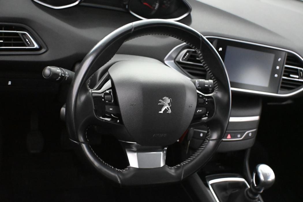PEUGEOT 308 2019