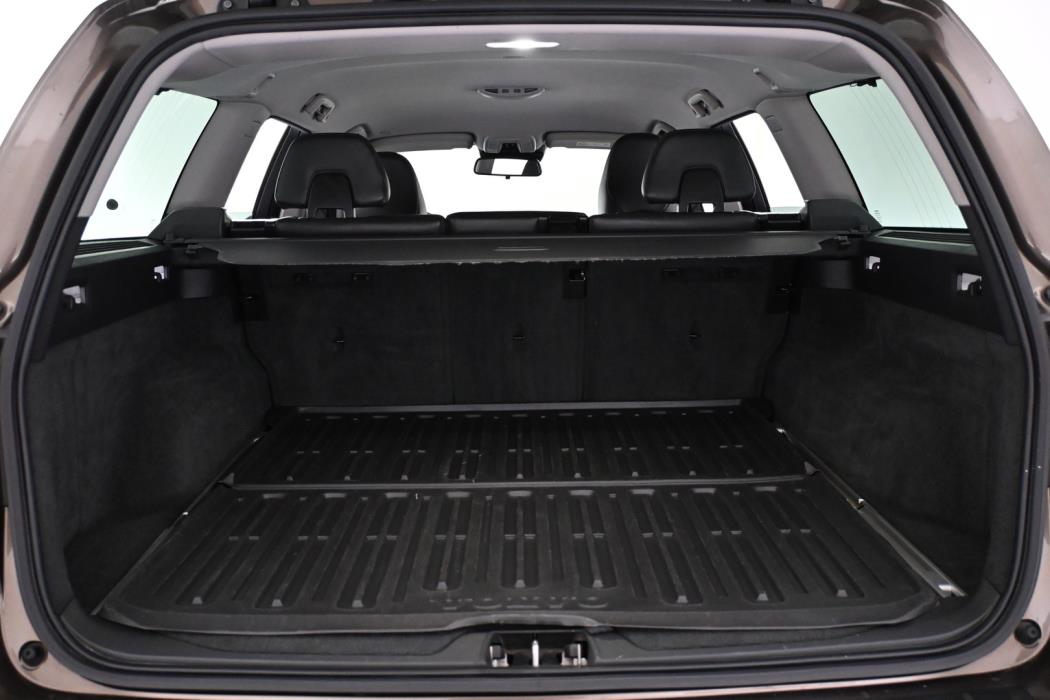 VOLVO V70 2016