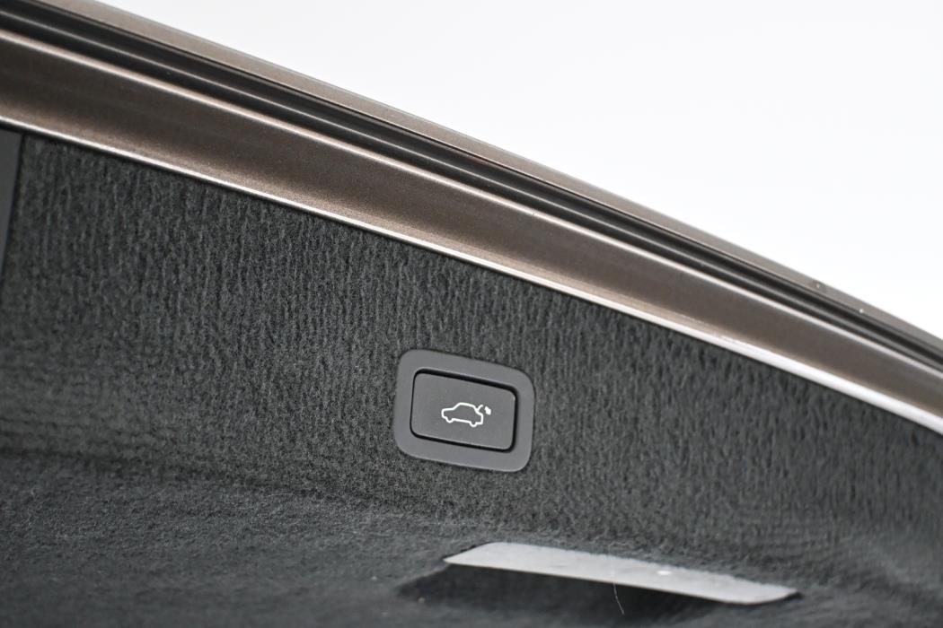VOLVO V70 2016