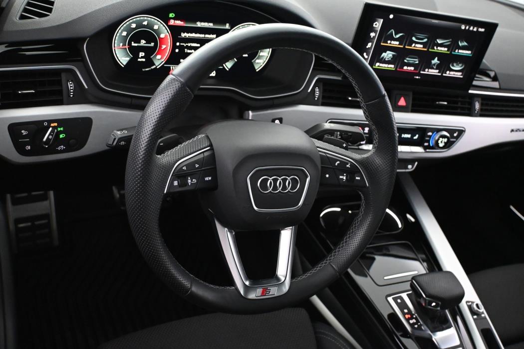 AUDI A4 2021