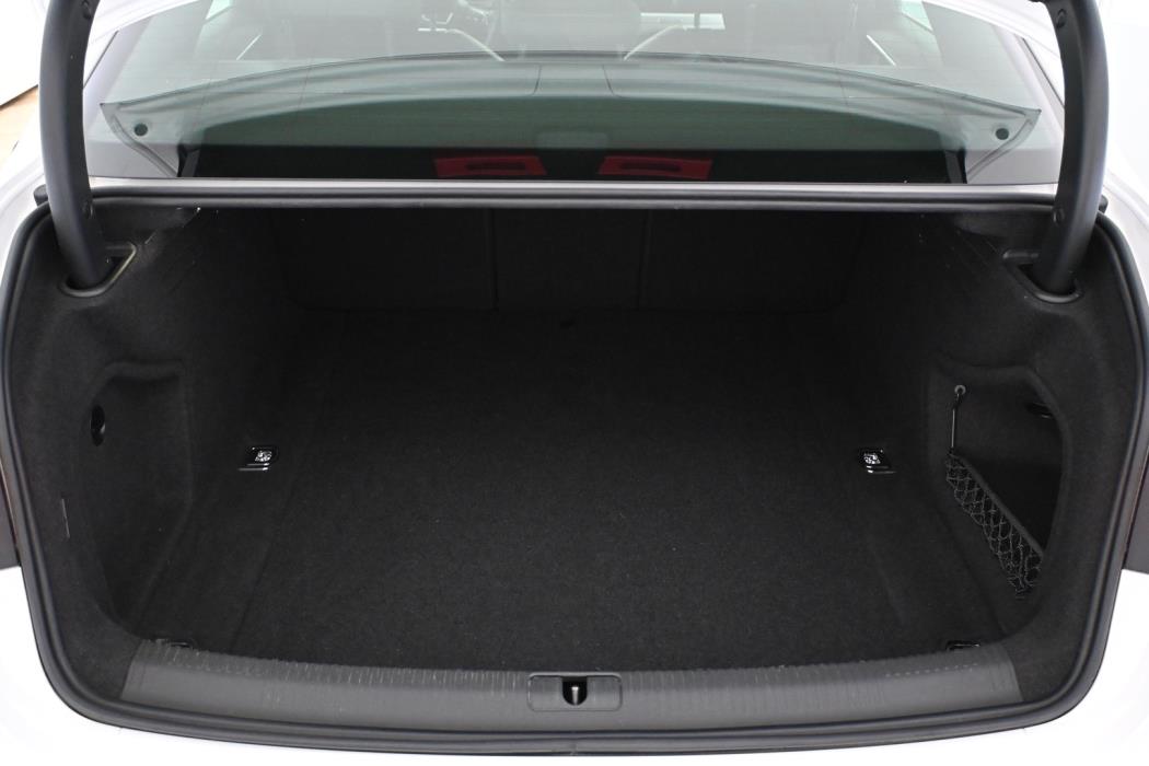 AUDI A4 2021