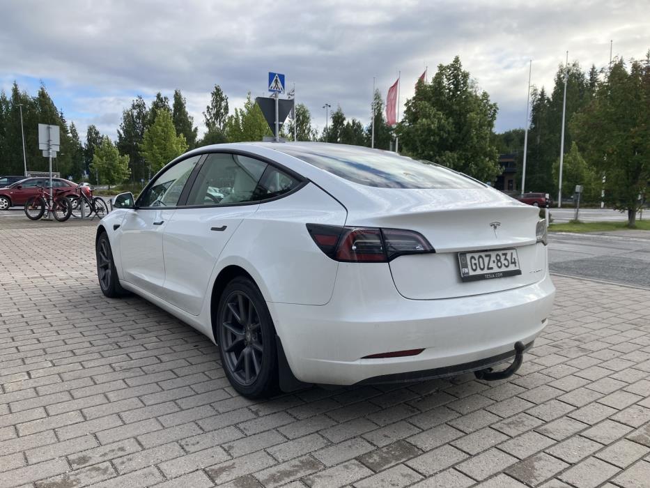 TESLA Model 3 2021