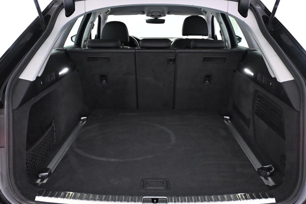 AUDI A6 2023