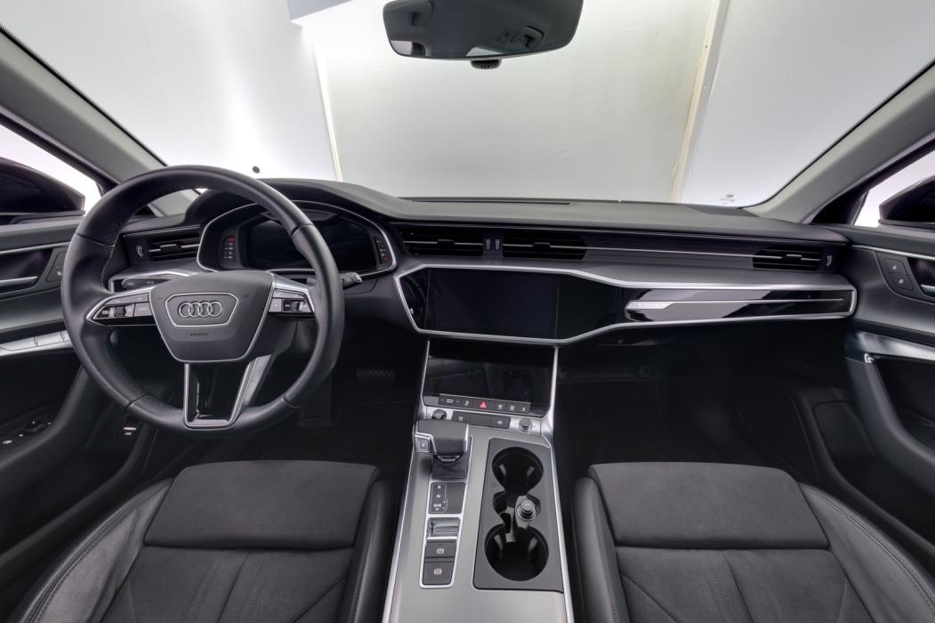 AUDI A6 2023