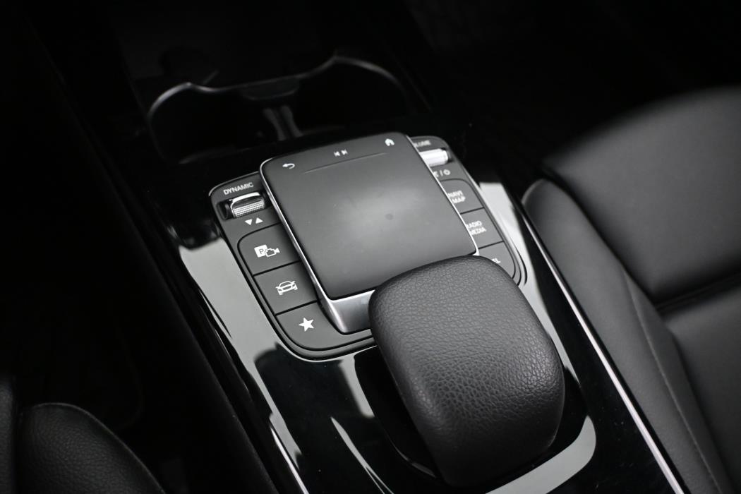 MERCEDES-BENZ CLA 2020