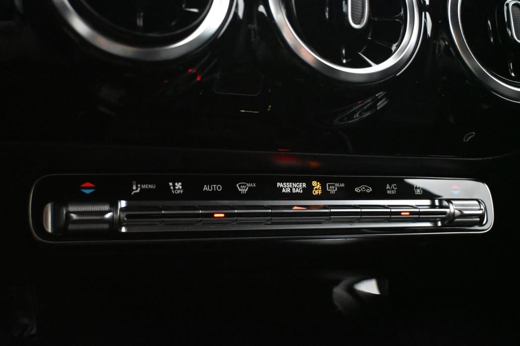 MERCEDES-BENZ CLA 2020