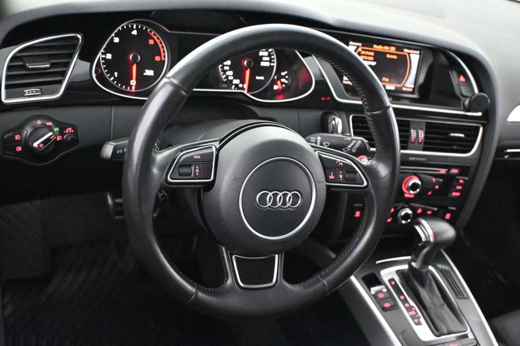 AUDI A4 2015