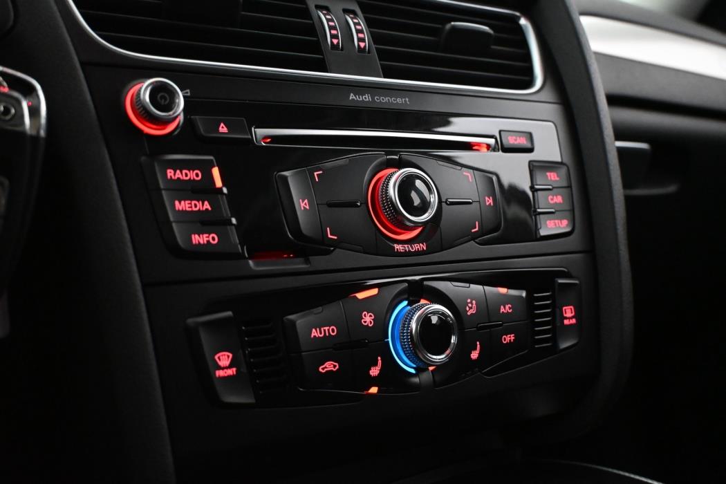 AUDI A4 2015