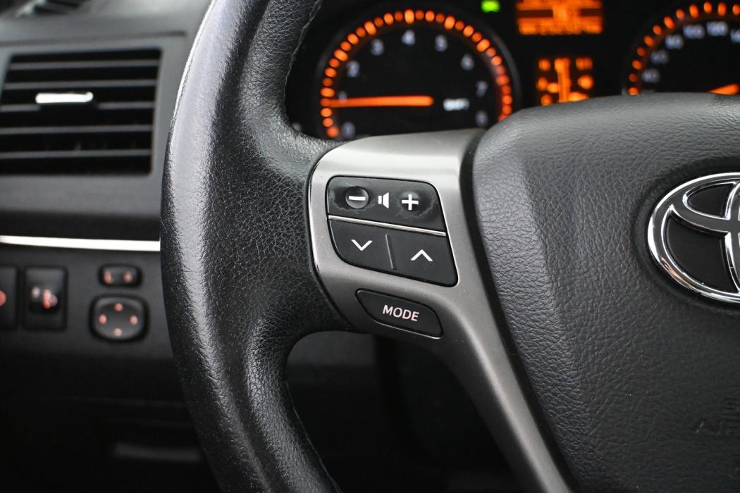 TOYOTA Avensis 2009