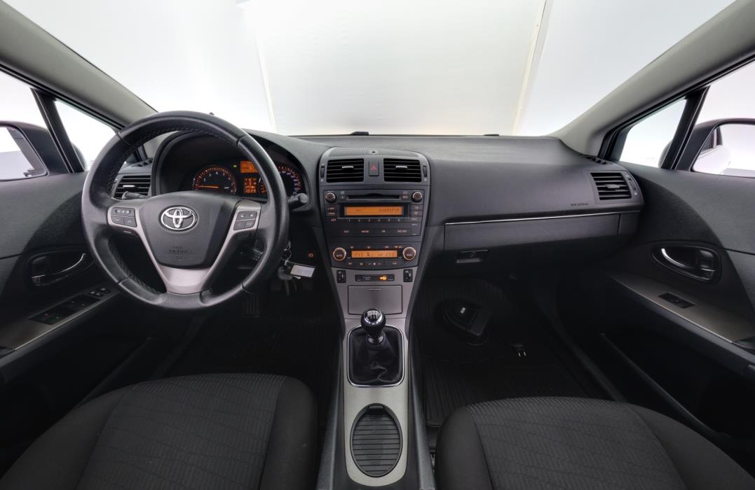 TOYOTA Avensis 2009