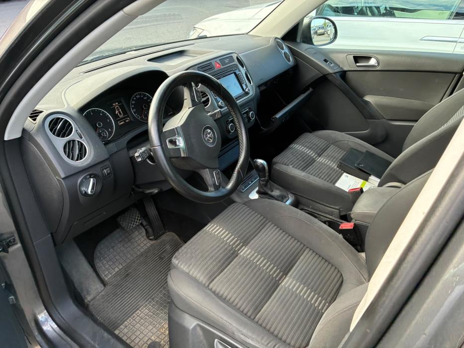 VOLKSWAGEN Tiguan 2011