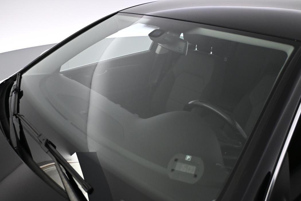 VOLKSWAGEN Passat 2011