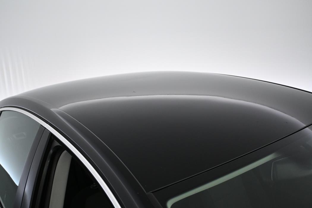 VOLKSWAGEN Passat 2011