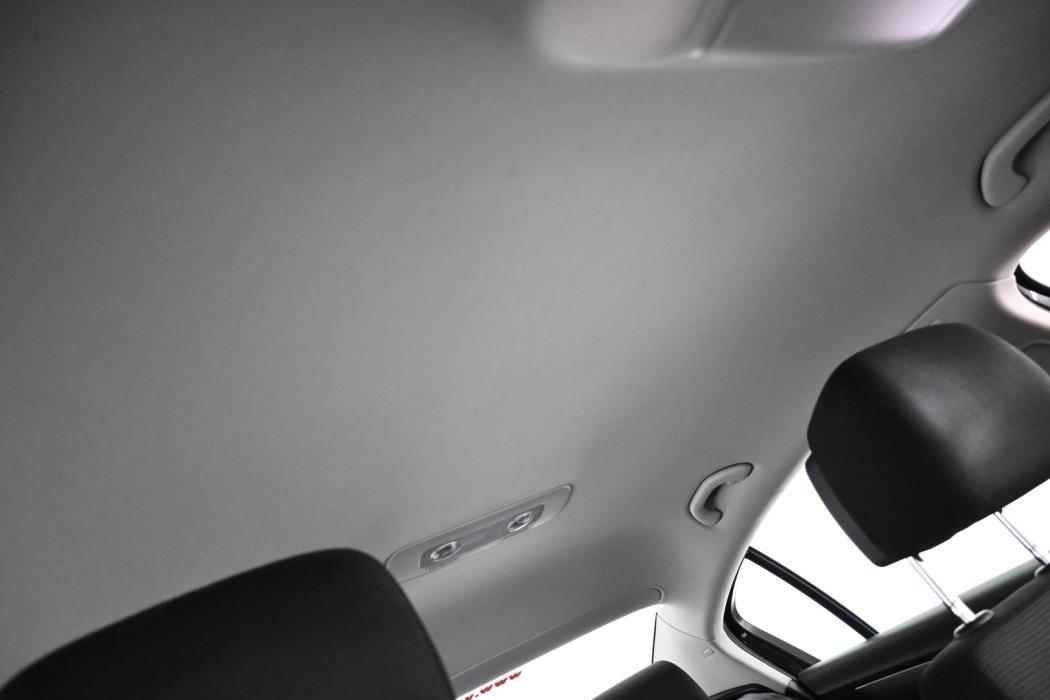 VOLKSWAGEN Passat 2011