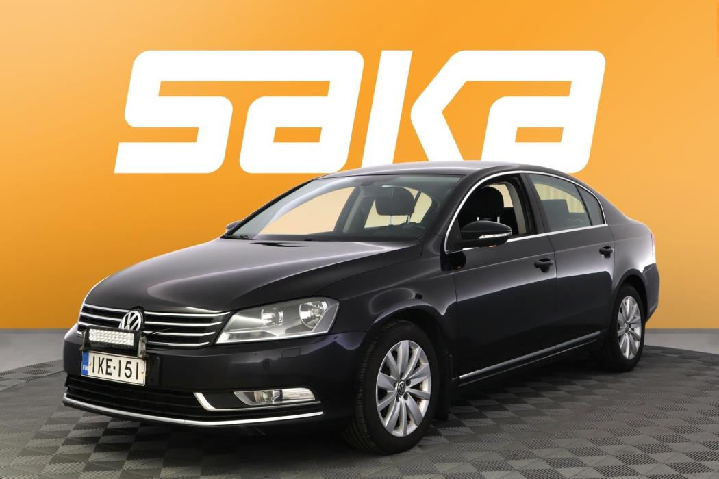 VOLKSWAGEN Passat 2011