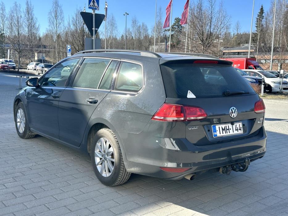 VOLKSWAGEN Golf 2015