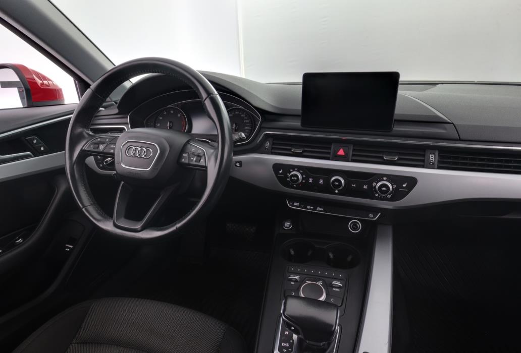 AUDI A4 2018