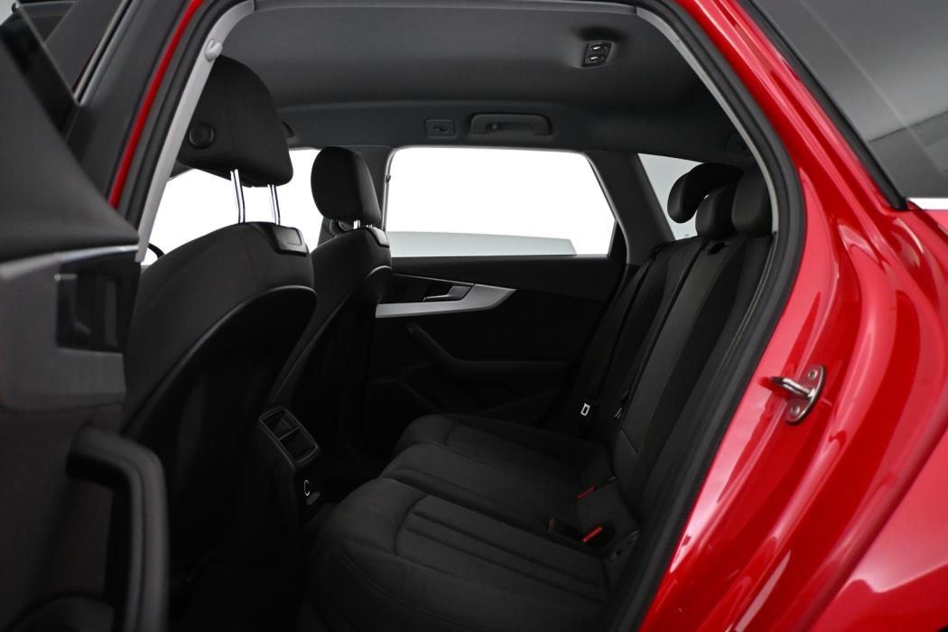 AUDI A4 2018