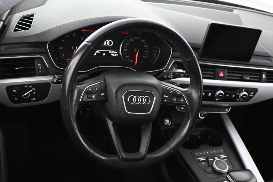 AUDI A4 2018