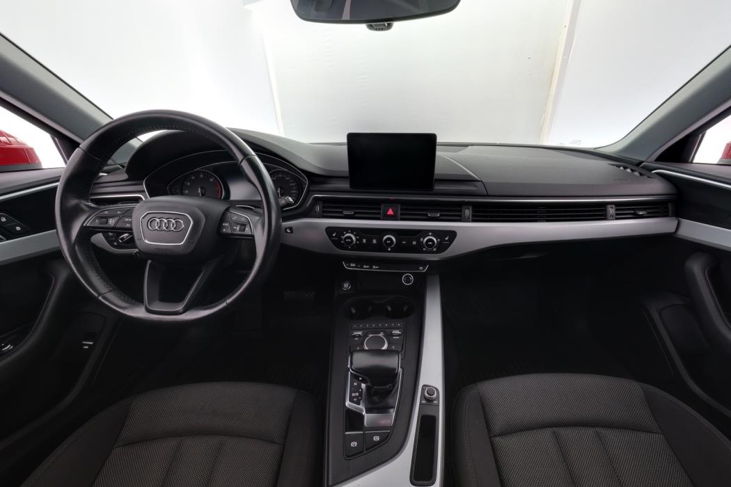 AUDI A4 2018