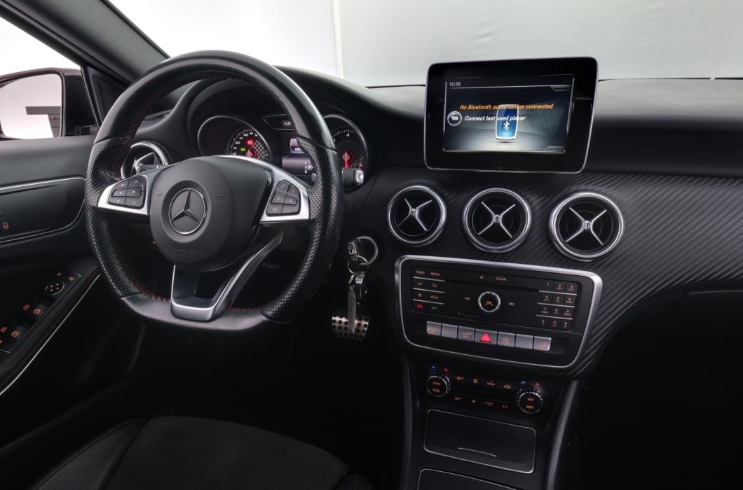 MERCEDES-BENZ A 2016
