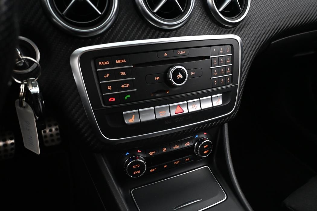 MERCEDES-BENZ A 2016