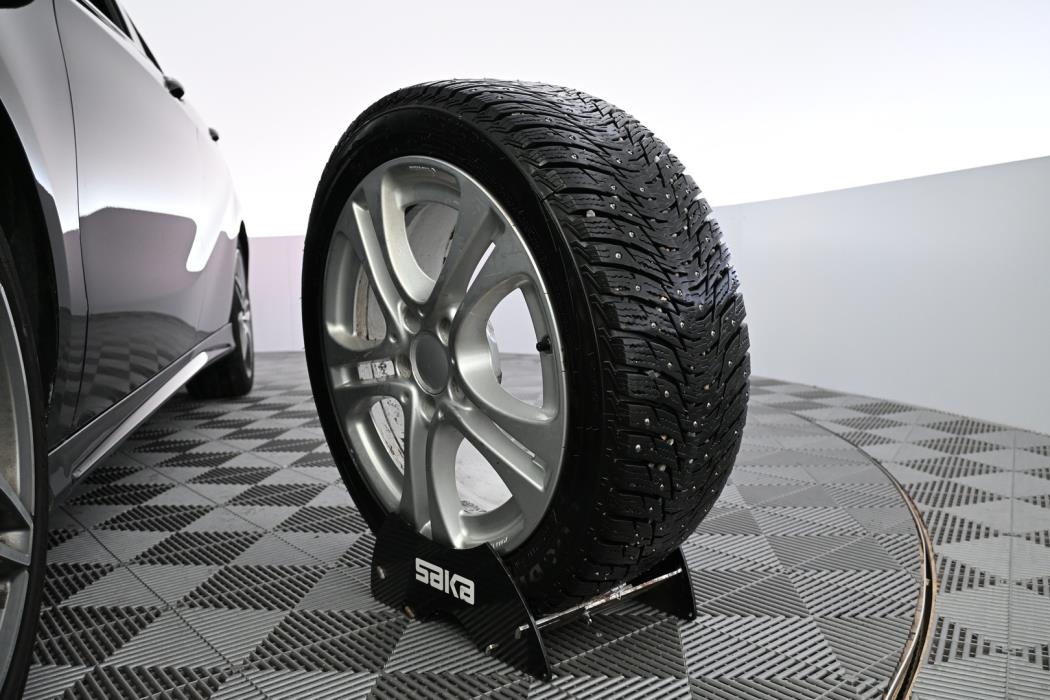 MERCEDES-BENZ A 2016