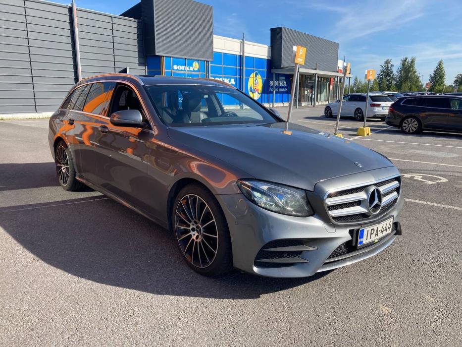 MERCEDES-BENZ E 2017