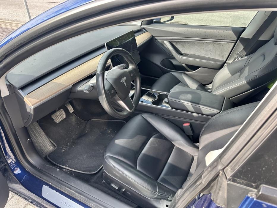 TESLA Model 3 2019