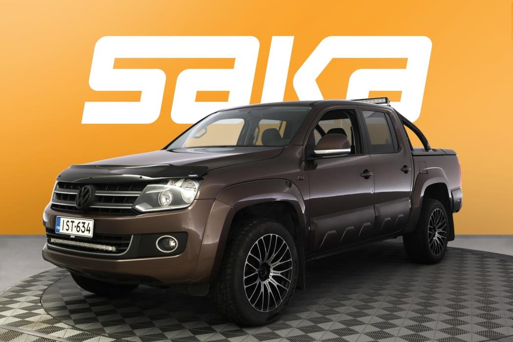 VOLKSWAGEN Amarok 2012