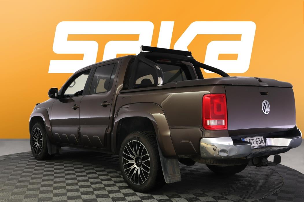 VOLKSWAGEN Amarok 2012