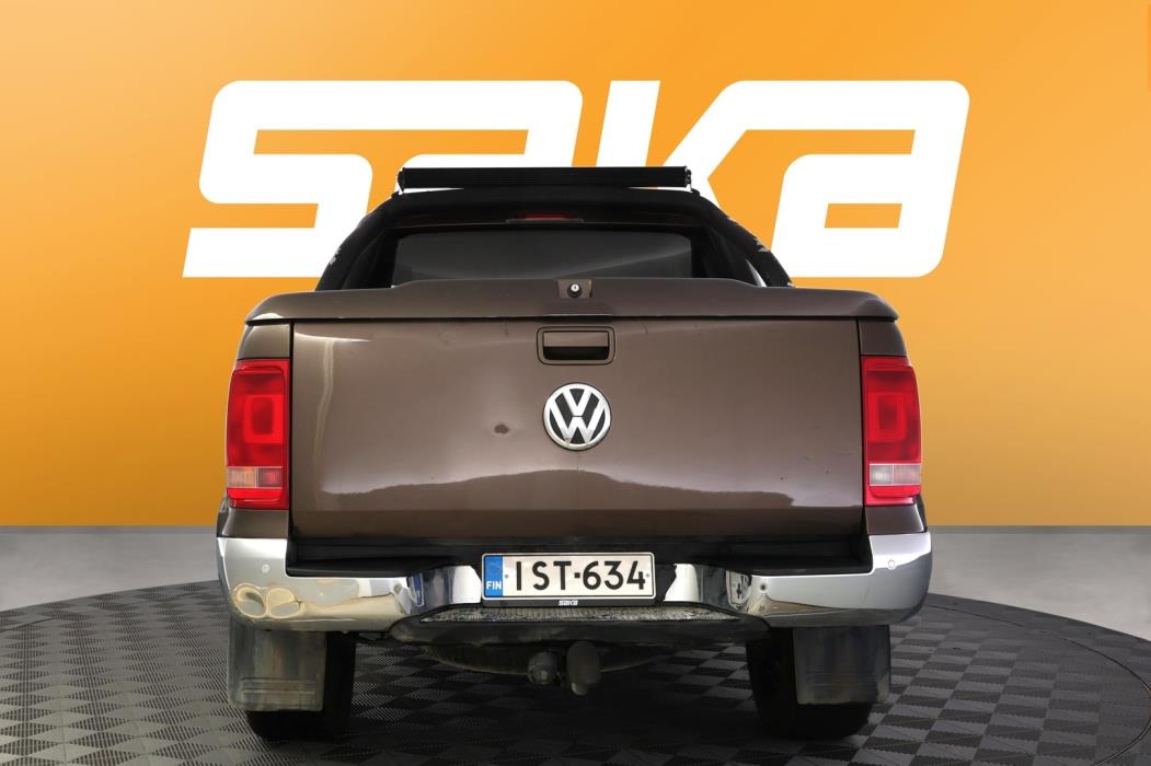 VOLKSWAGEN Amarok 2012