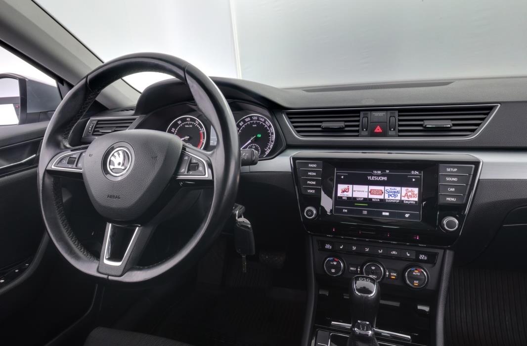 SKODA Superb 2016