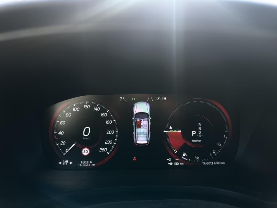 VOLVO V60 2020